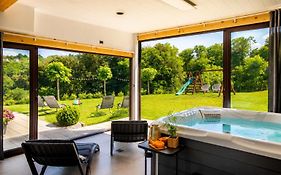 Adalia Private Wellness House Sauna & Jakuzzi